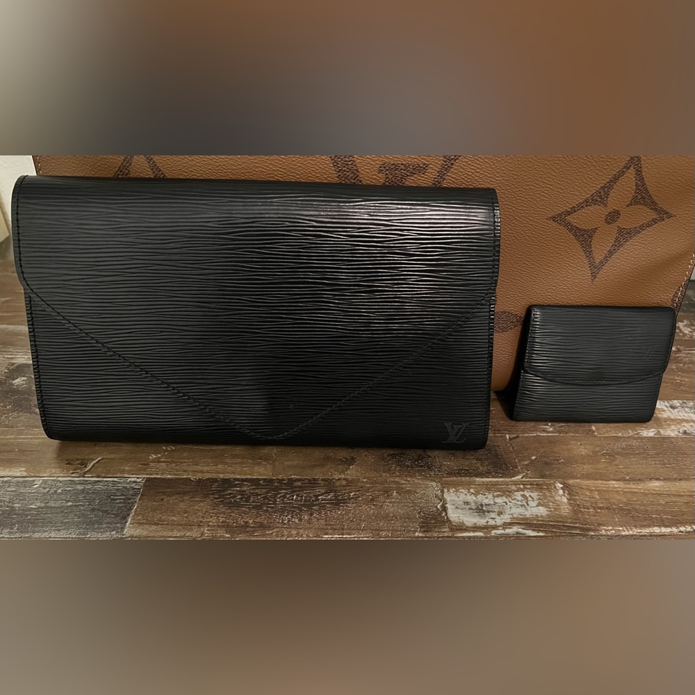 Louis Vuitton Black Epi Clutch & Louis Vuitton Epi Coin Wallet😇